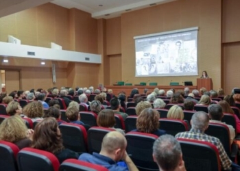 Κατάμεστη η αίθουσα της Βικελαίας στην ομιλία για την αρμενική κοινότητα του Ηρακλείου