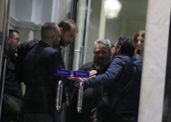 Κατεβαίνουν στην Κρήτη και αποφασίζουν τις επόμενες κινήσεις τους οι αγρότες