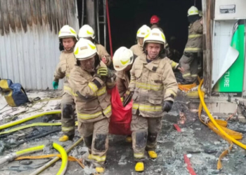 Κόλαση φωτιάς σε επταώροφο κτίριο γραφείων στην Τζακάρτα - 20 νεκροί, άγνωστος αριθμός εγκλωβισμένων