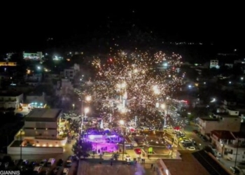 «Λάμψη» Χριστουγέννων στο σεισμόπληκτο Αρκαλοχώρι!