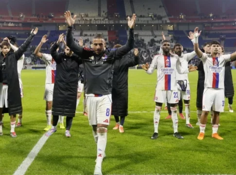 Λιόν: Απέκλεισε ομάδα 7ης κατηγορίας και της έκανε δωρεά 100.000 ευρώ