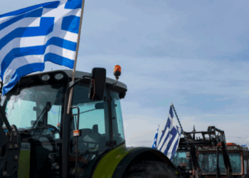 Μάλγαρα: Έκλεισαν και το ρεύμα προς Θεσσαλονίκη οι αγρότες