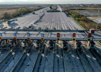 Μετ’ εμποδίων η έξοδος από Αθήνα προς την κεντρική Ελλάδα - Πού υπάρχουν καθυστερήσεις
