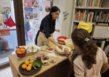 Μύρισαν Χριστούγεννα στη Βικελαία Δημοτική Βιβλιοθήκη