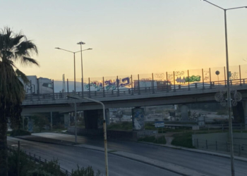 Νταλίκα προσέκρουσε στο διάζωμα στην κάθοδο της Λεωφόρου Κηφισσού