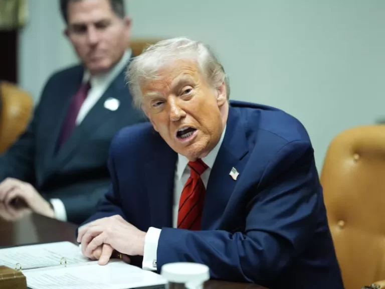 Ντόναλντ Τραμπ: Ταϊλάνδη και Καμπότζη αποδέχθηκαν να σταματήσουν τις εχθροπραξίες