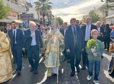 Ο Λευτέρης Αυγενάκης στον εορτασμό του Αγίου Νικολάου στην Νέα Αλικαρνασσό