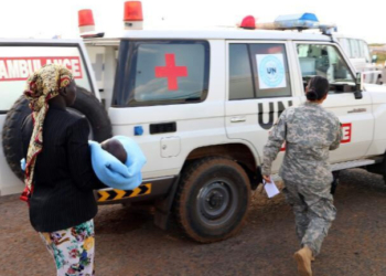 Ο ΠΟΥ ανησυχεί για την αιχμαλωσία δεκάδων υγειονομικών και χιλιάδων αμάχων στο Σουδάν