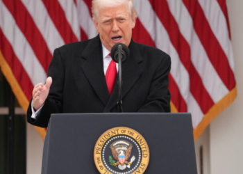 Ο Τραμπ ανακηρύσσει την κυβέρνηση της Βενεζουέλας «ξένη τρομοκρατική οργάνωση»