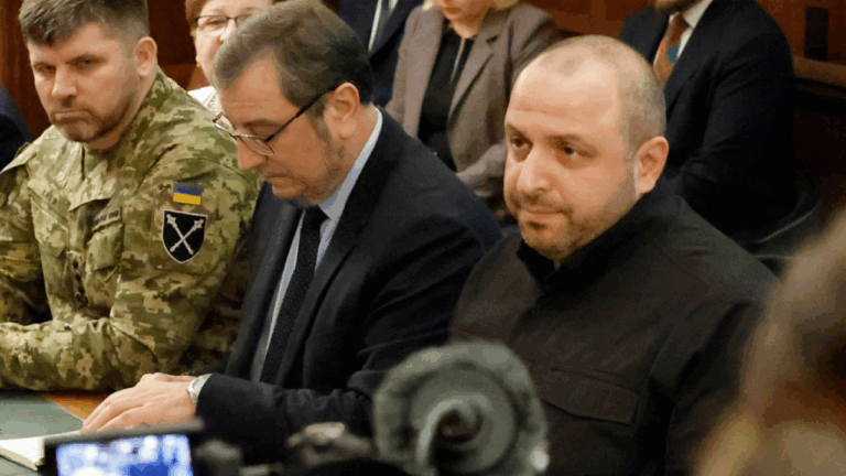 Ουμέροφ: «Η Ουκρανία ξεκινά νέο γύρο συνομιλιών για την ειρήνη με τις ΗΠΑ»