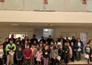 Παιδικές φωνές, χαμογελαστά πρόσωπα και παραδοσιακά κάλαντα στο Δημαρχείο Βιάννου