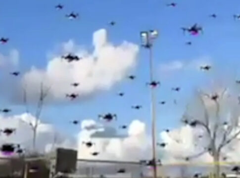 Πάρτε μια… γεύση από το drone show που θα φωτίσει τον Ηρακλειώτικο ουρανό