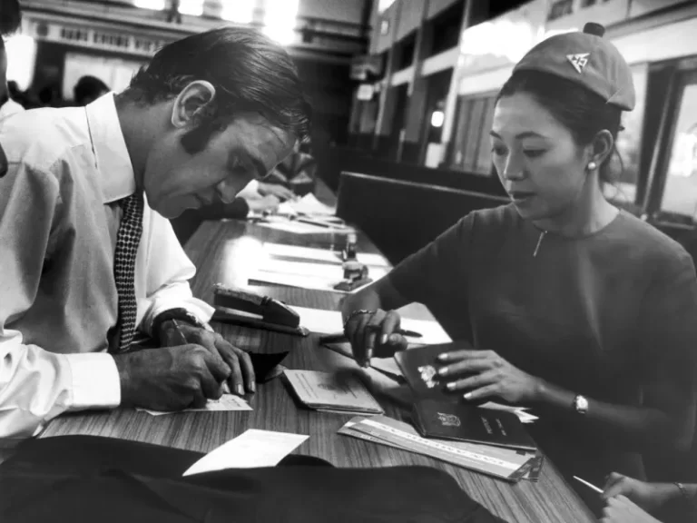 Πίτερ Αρνέτ