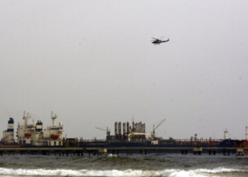 Πολεμικά πλοία της Βενεζουέλας συνοδεύουν πλοία μετά την απειλή αποκλεισμού από τον Τραμπ