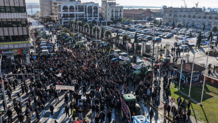 Πρώτη απάντηση αγροτών στο κάλεσμα Μητσοτάκη: «Θέλουν το διαίρει και βασίλευε»