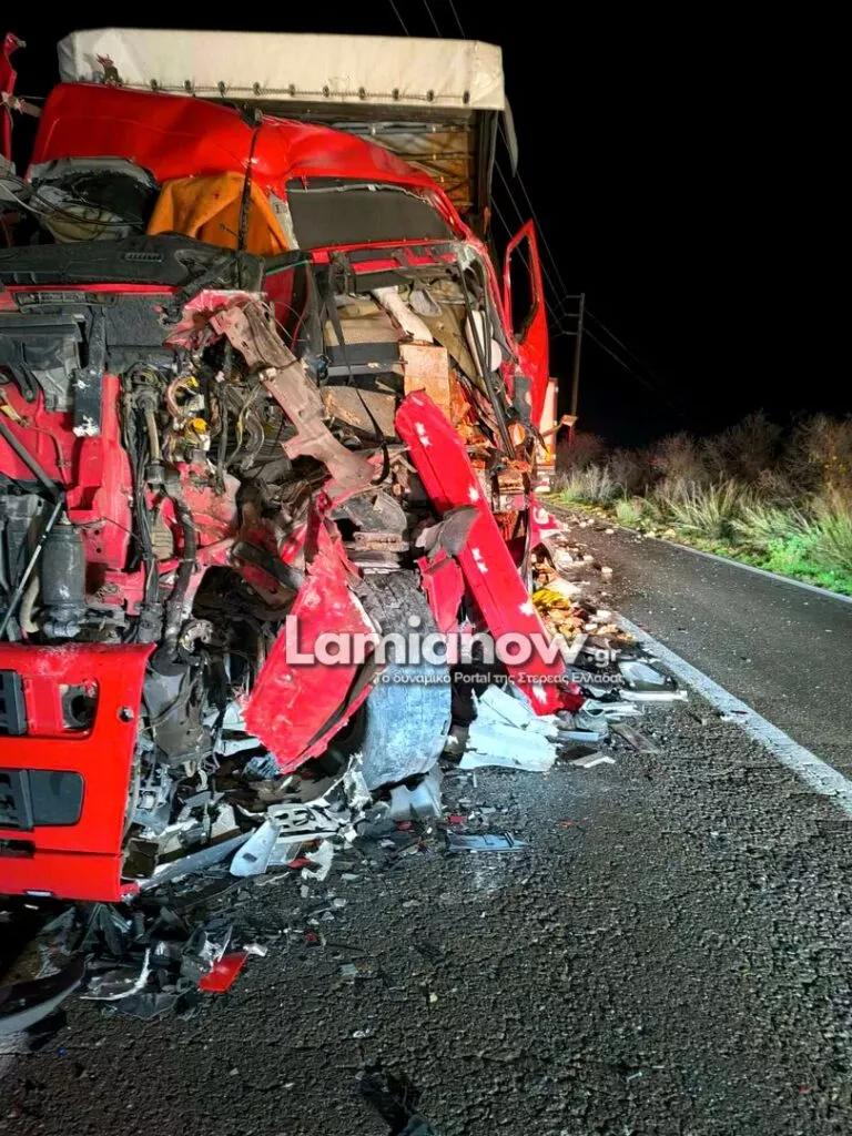 Κατεστραμμένο φορτηγό τροχαίο