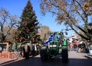 Στα μπλόκα για τρίτη εβδομάδα οι αγρότες: Κλειστοί δρόμοι και κλιμάκωση των κινητοποιήσεων- Τα αποκλεισμένα σημεία