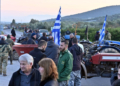 Στα μπλόκα παραμένουν οι αγρότες - Ανοίγουν διόδια για την εξυπηρέτηση των οδηγών