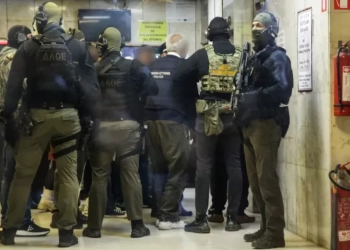 Στην Εισαγγελία Πειραιά ο «Έλληνας Εσκομπάρ» και 4 συλληφθέντες για το φορτίο με τους τόνους κοκαΐνης (Βίντεο)