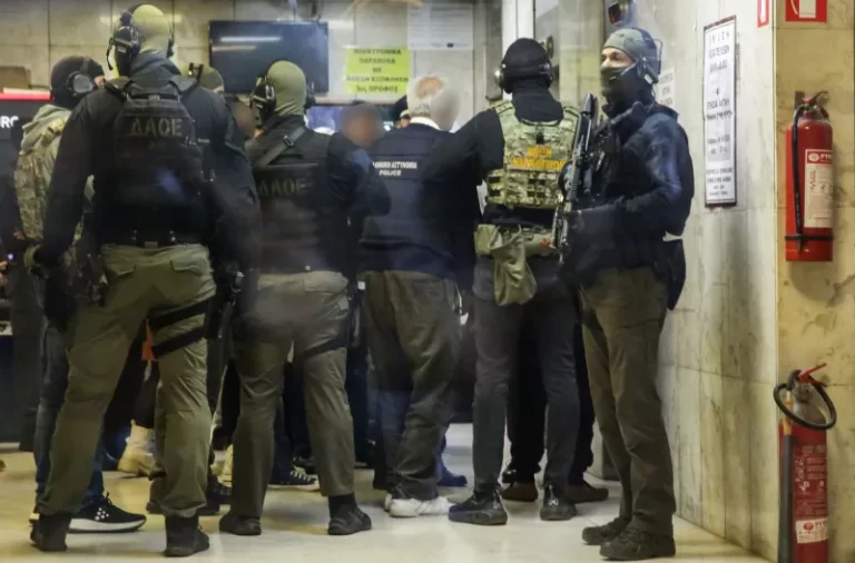 Έλληνας Εσκομπάρ