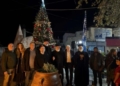 Στο «πνεύμα» των εορτών η Βιάννος- Φωταγωγήθηκε το χριστουγεννιάτικο δέντρο