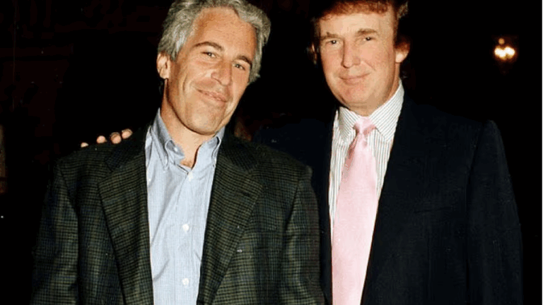 Στο στόχαστρο η κυβέρνηση Τραμπ για τον χειρισμό του φακέλου Έπσταϊν - Αφαιρέθηκαν τουλάχιστον 13 φωτογραφίες