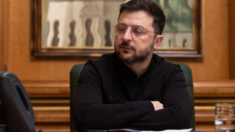 «Στροφή» Ζελένσκι για ΝΑΤΟ: Δεν υπάρχει λόγος για αναθεώρηση Συντάγματος - Ο λαός θα έπρεπε να αποφασίζει