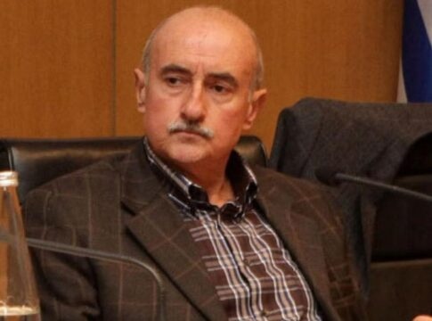 Συλλυπητήριο μήνυμα της Ο.Ε.Β.Ε.Ν.Χ. για τον θάνατο του Μανόλη Κουμαντάκη