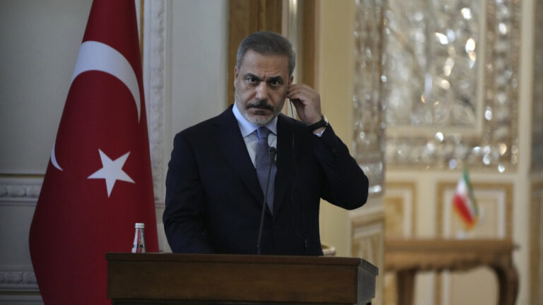 «Συμβουλές» Φιντάν στην Ευρώπη για Ρωσία: Έχουμε συγκρουστεί, αλλά δεν έχουμε διακόψει τον διάλογο