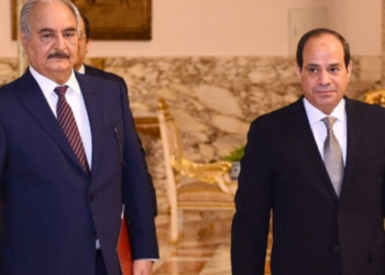 Συνάντηση Αλ-Σίσι-Χαφτάρ στο Κάιρο: Στο τραπέζι εκλογές, ασφάλεια και οριοθέτηση ΑΟΖ