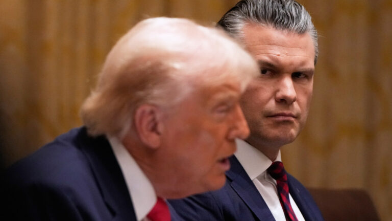 Συνάντηση Τραμπ με μέλη του υπουργικού συμβουλίου: «Η Ουκρανία είναι ένα μπάχαλο - Έχουμε πρόβλημα»