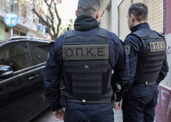 Συνελήφθη ανήλικος γιος βουλευτή του ΠΑΣΟΚ μετά από καταδίωξη στο Χαλάνδρι