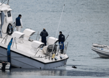 Θεσσαλονίκη: Μικρής έκτασης θαλάσσια ρύπανση μετά από ημιβύθιση επαγγελματικού σκάφους αναψυχής
