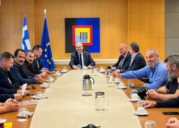 Τι συζήτησαν Χατζηδάκης και Τσιάρας με τους Κρητικούς αγροτοκτηνοτρόφους