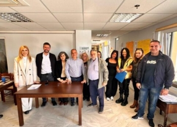 Την ανανέωση των συμβάσεων των εργαζομένων στο Κέντρο Ημερήσιας Φροντίδας Ηλικιωμένων Μαλεβιζίου υπέγραψε ο Μενέλαος Μποκέας