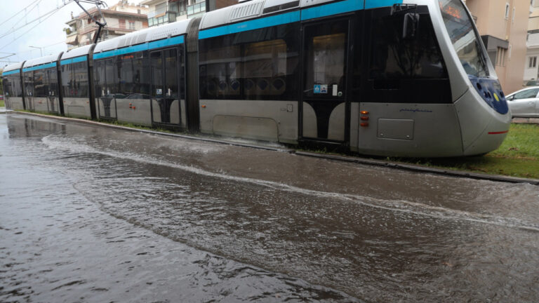 Τραμπ: Εκτός λειτουργίας προσωρινά το τμήμα της Γραμμής Ασκληπιείο Βούλας - Λουτρά Αλίμου