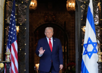 Τραμπ: Ενημερώθηκα από Πούτιν για την επίθεση στην κατοικία του - «Θύμωσα πολύ»