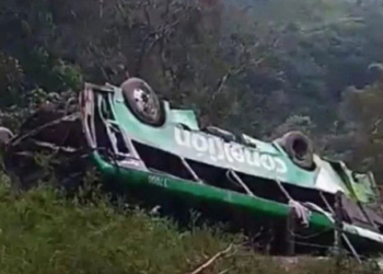 Τραγωδία στο Μεξικό: Τουλάχιστον 10 νεκροί και 32 τραυματίες σε ανατροπή λεωφορείου