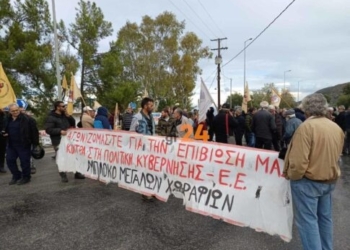 Βίντεο και φωτογραφίες από το μπλόκο στον ΒΟΑΚ: «Δεν μπορούμε να επιβιώσουμε», λένε οι αγρότες