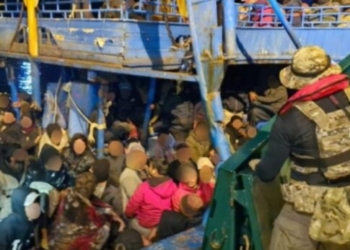 Βίντεο ντοκουμέντο: Πώς φεύγουν οι βάρκες για την Κρήτη από το «στρατόπεδο συγκέντρωσης» των δουλεμπόρων στη Λιβύη