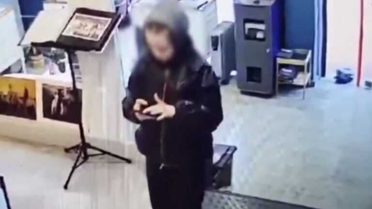 Αγωνία για τη Λόρα: Στο μικροσκόπιο των Αρχών νέο βίντεο που φέρεται να τη δείχνει στου Ζωγράφου