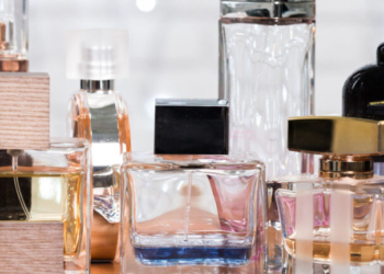 Αλλοδαπός έκλεβε πανάκριβα αρώματα από κατάστημα στο αεροδρόμιο «Μακεδονία»