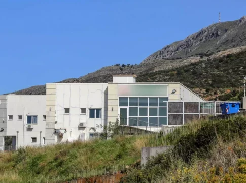 Αναβλήθηκε η δίκη του Αντιπεριφερειάρχη Χανίων για παράβαση καθήκοντος στη λειτουργία της Αγίας Σκέπης