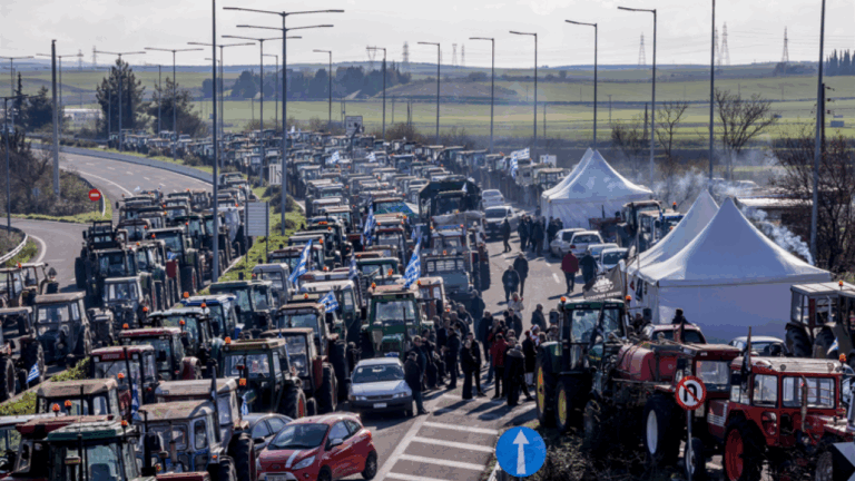 Απόφαση αγροτών: «Ναι» στον διάλογο με Μητσοτάκη με 25+5 άτομα - Ανοιχτοί δρόμοι και χωρίς συλλαλητήριο
