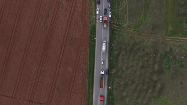 Μπλόκο - «ακορντεόν» στη Θήβα: Συνεχίζεται ο αποκλεισμός - Αναλυτικά τα μπλόκα σε ισχύ