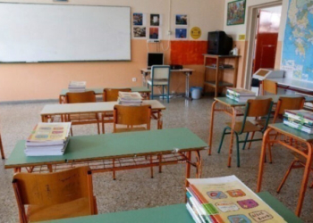 Χιονιάς Θεσσαλονίκη: Πιο αργά το πρώτο κουδούνι στα σχολεία των δήμων Σερβίων, Αριστοτέλη και Πολυγύρου