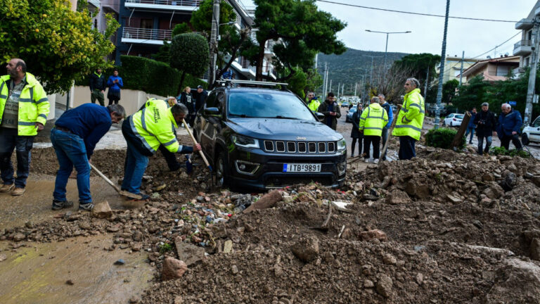 ΔΕΔΔΗΕ: Οι ζημιές στην Άνω Γλυφάδα δεν σχετίζονται με το έργο υπογειοποίησης Ρ-350
