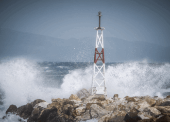 Δεμένα τα πλοία στα λιμάνια εξαιτίας της κακοκαιρίας