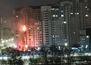 Εκρήξεις στο Κίεβο: Μπαράζ αεροπορικών επιδρομών σε τρεις συνοικίες