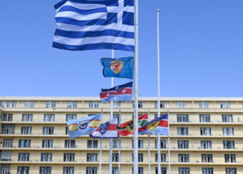 Επανέρχονται στην κυριότητα του ΥΠΕΘΑ δύο ακίνητα του στρατοπέδου «Καραϊσκάκη», στην Αττική